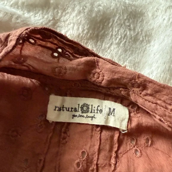 NATURAL LIFE Clay Embroidered Button Blouse with Collar - Picture 3 of 4